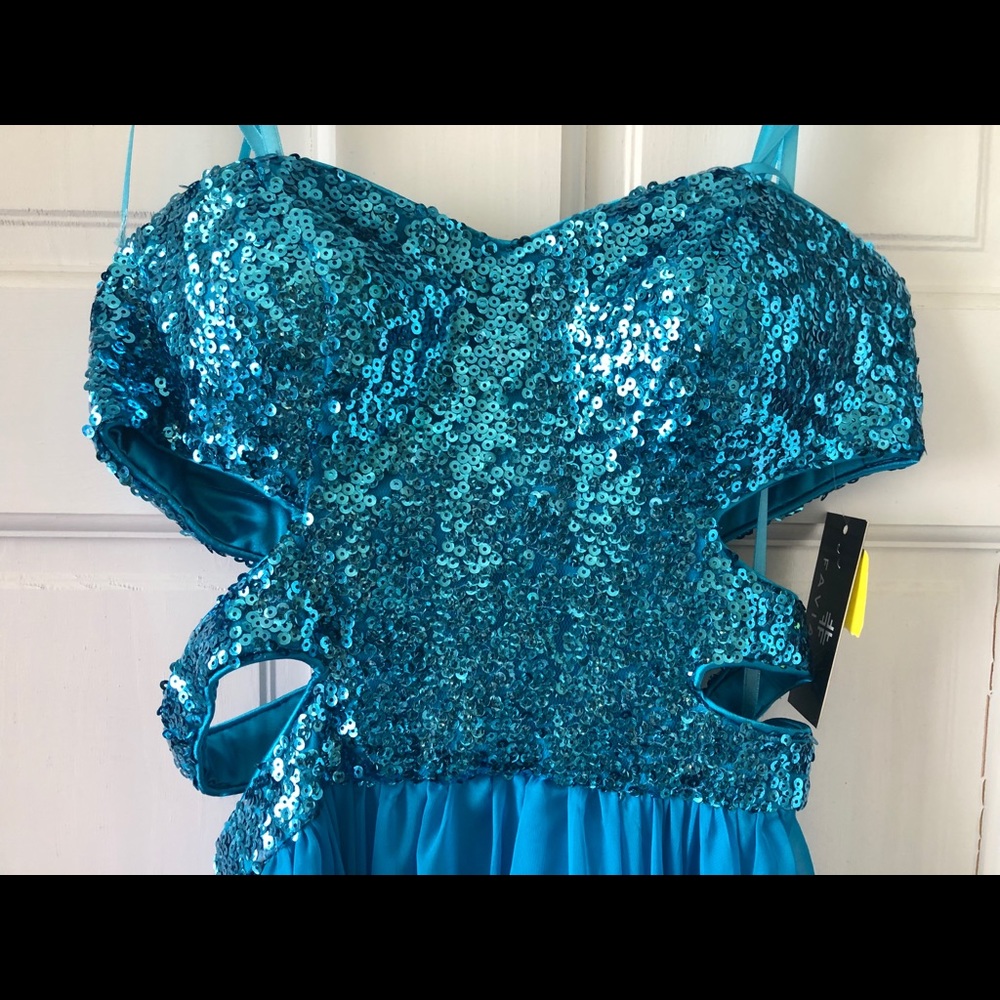 Long strapless dress - Picture 5 of 7